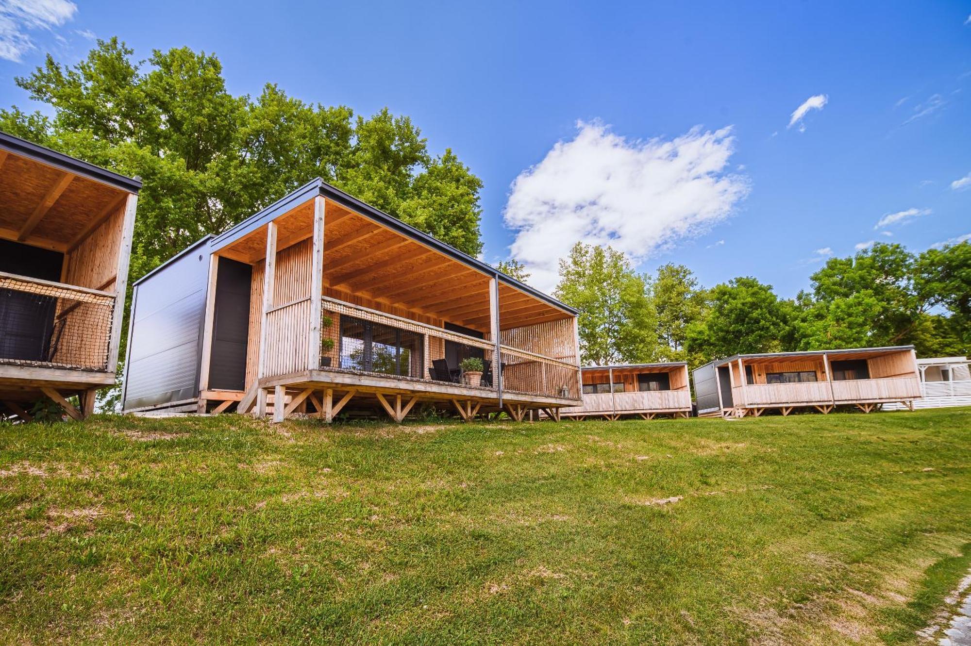 Deluxe Lake View Mobile Homes With Thermal Riviera Tickets Catez ob Savi Exterior photo